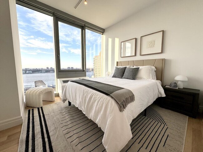 Building Photo - 1745 Broadway