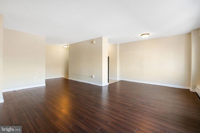 Building Photo - 2101 Chestnut St