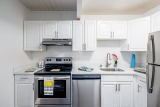 Building Photo - Orchard Hill