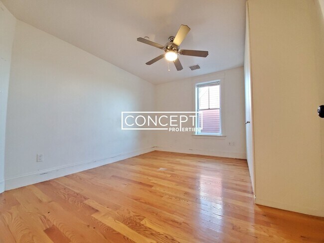 Building Photo - 6 Westminster Ave