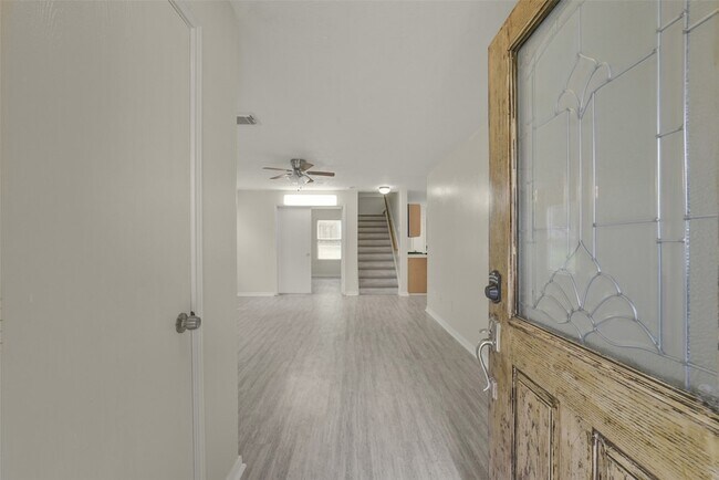Building Photo - 839 Autumn Point Ln