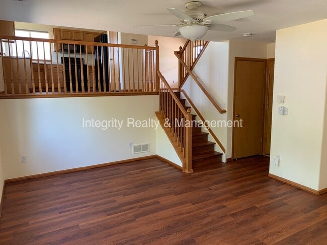 Building Photo - 9931 Saybrook St