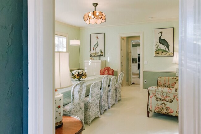 Building Photo - 519 28th St