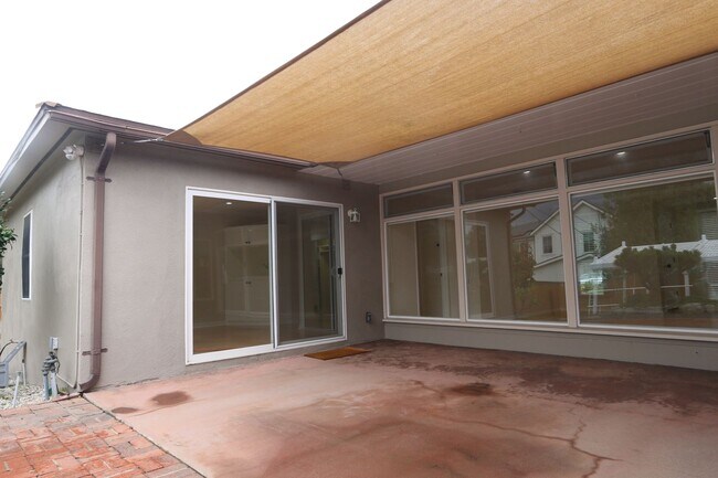 Building Photo - Westchester Home in Kentwood Neighborhood