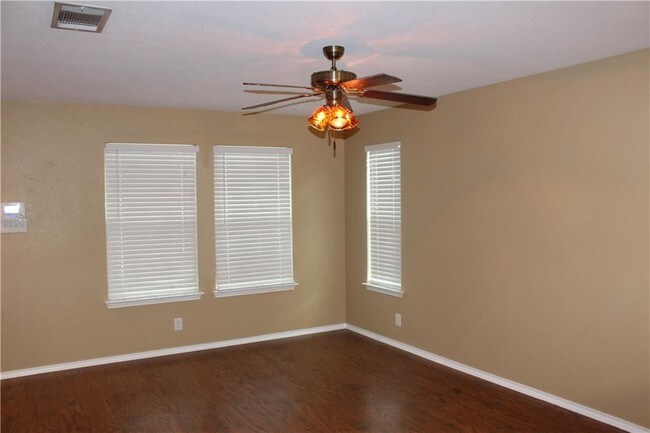 Building Photo - 386 McGarity