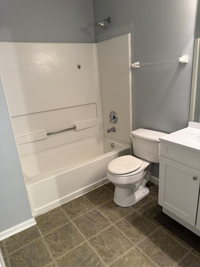 Building Photo - 384 Reston Cir