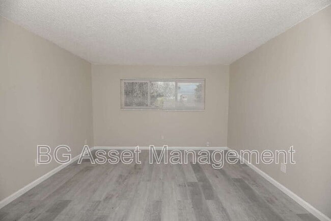 Building Photo - 104 Avian Dr