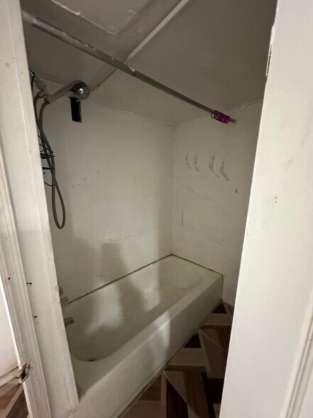 Building Photo - 4944 Boudinot St