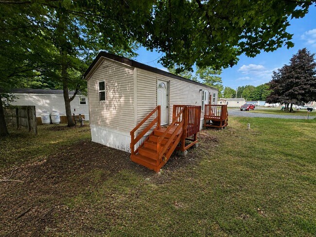 Building Photo - 138 Shady Ln