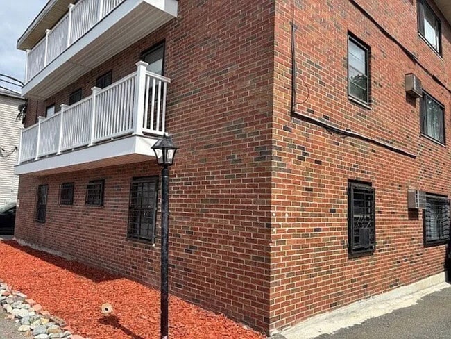 Building Photo - 127 Atlantic Ave