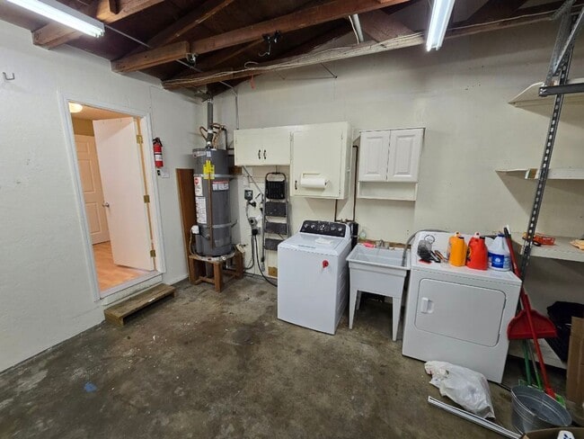 Building Photo - Campbell Duplex: 2 BR 1 BA with Office/Ext...