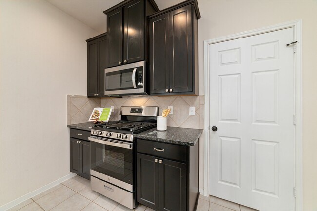 Building Photo - 6702 Honey Harvest Ln