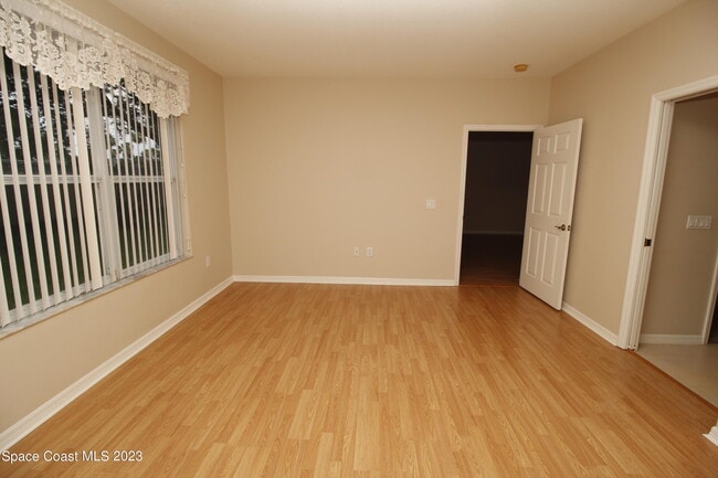Building Photo - 912 Handsome Cab Ln