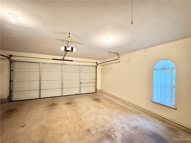 Building Photo - 28 S 32nd St