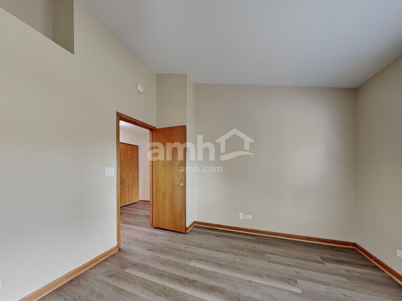 Building Photo - 775 Highview Ct