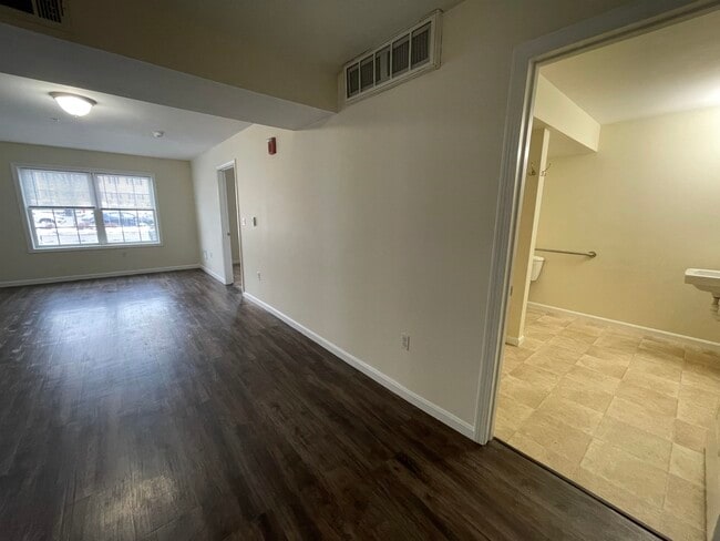 Building Photo - 20 Sentinel Court