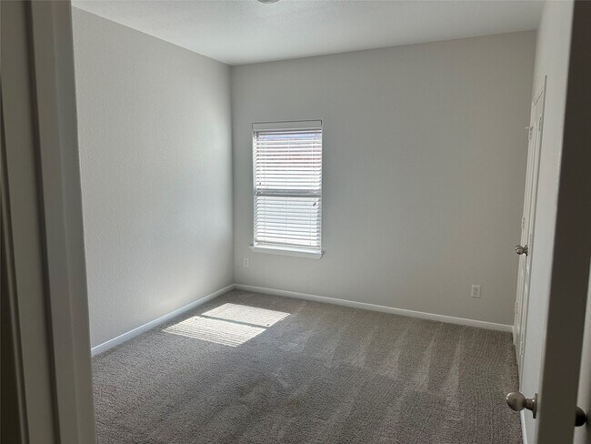 Building Photo - 15214 Bartlett Landing Dr