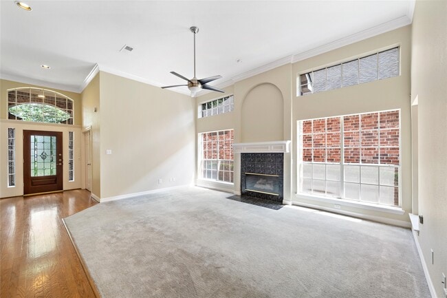 Building Photo - 6627 Queensclub Dr