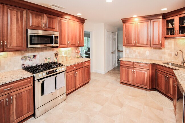Building Photo - 34-40 Forty Acre Mountain Rd