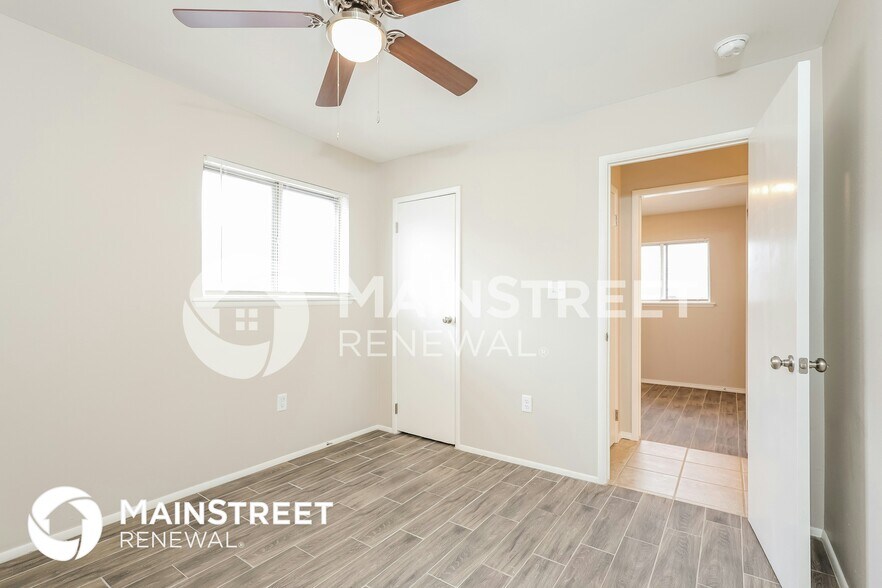 Building Photo - 2504 Yorkshire Ave