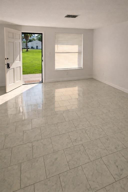 Building Photo - 5622 River Rd