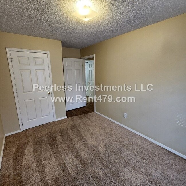 Building Photo - 505 4th Ave SW