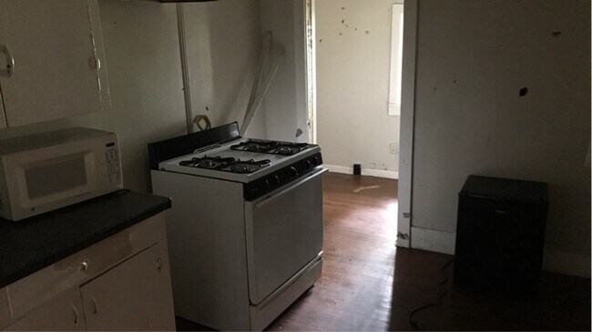 Building Photo - 106 Grape St