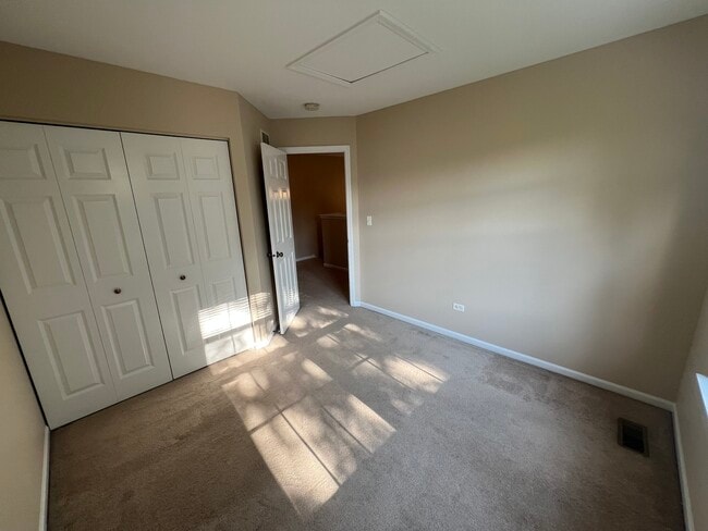 Building Photo - 2820 White Thorn Cir