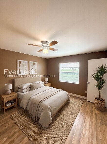 Building Photo - 12849 Tallowood Dr