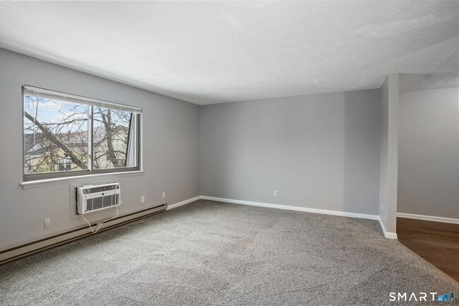 Building Photo - 65 California St