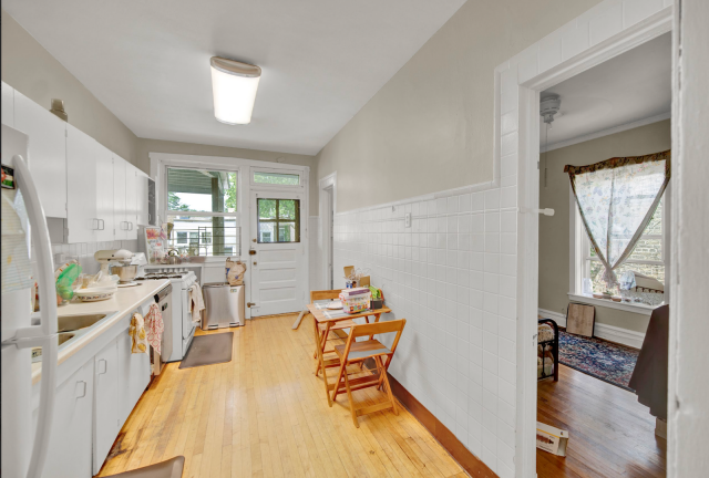 Building Photo - 3 bedroom in Chicago IL 60626