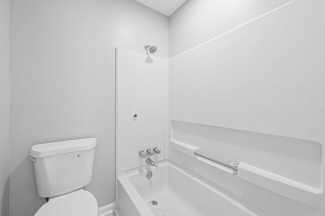 Building Photo - 8066 Woodlake Dr