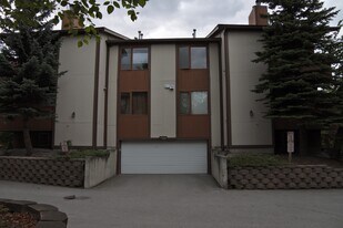 Building Photo - 7222 Foxridge Circle