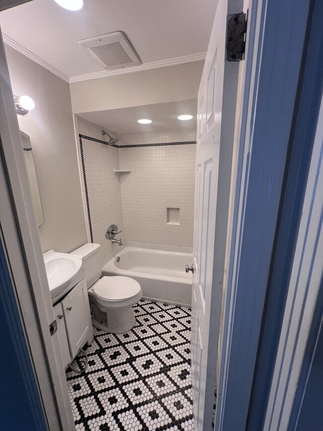 Building Photo - 5125 Manorwood Ct