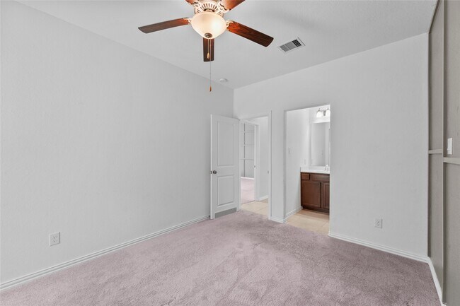 Building Photo - 8847 Morning Glow Dr