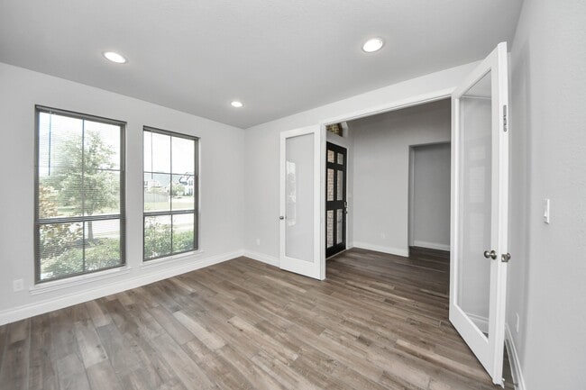 Building Photo - 28907 Ridge Valley Ct