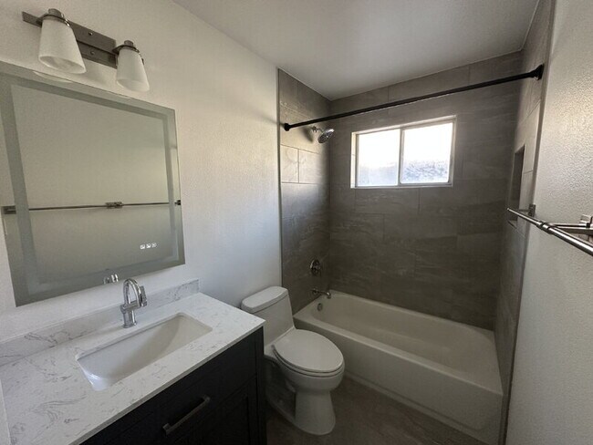 Building Photo - 2725 S Rural Rd