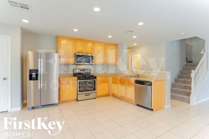 Building Photo - 8332 N Blazing Sky Ct