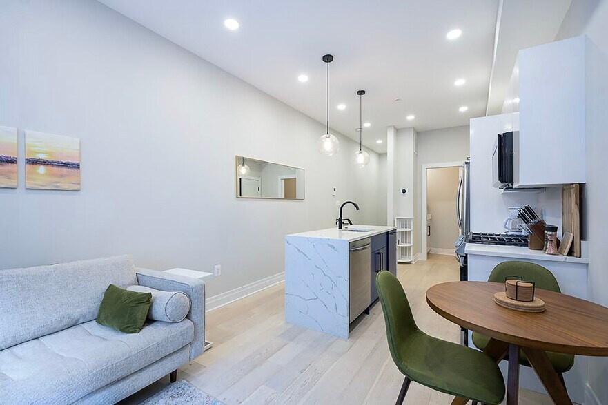 Primary Photo - 2309 Ontario Rd NW