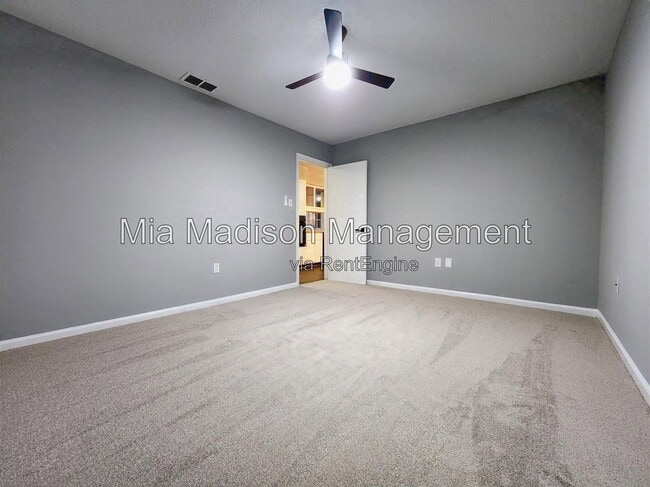 Building Photo - 1531 Marcy Cir