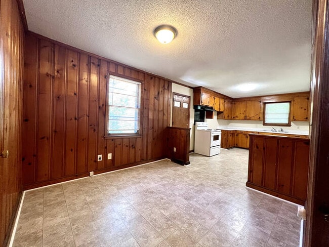 Building Photo - 1716 Covair St