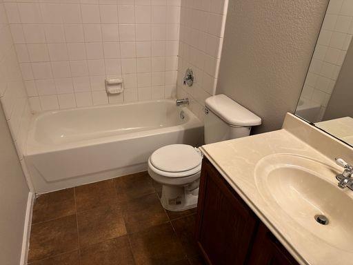 Building Photo - 9328 Goldenview Dr