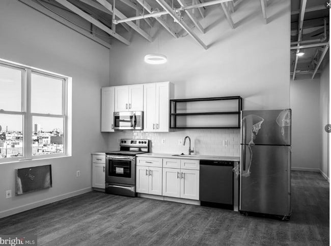 Building Photo - Brush Factory Lofts (LO)