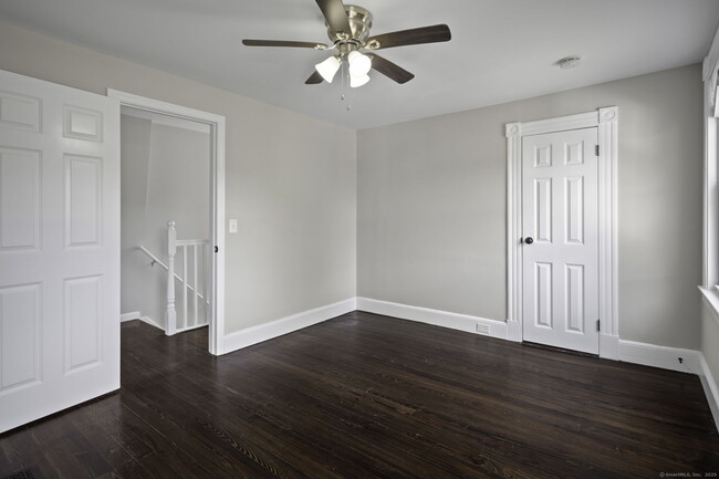 Building Photo - 884 Highland Ave