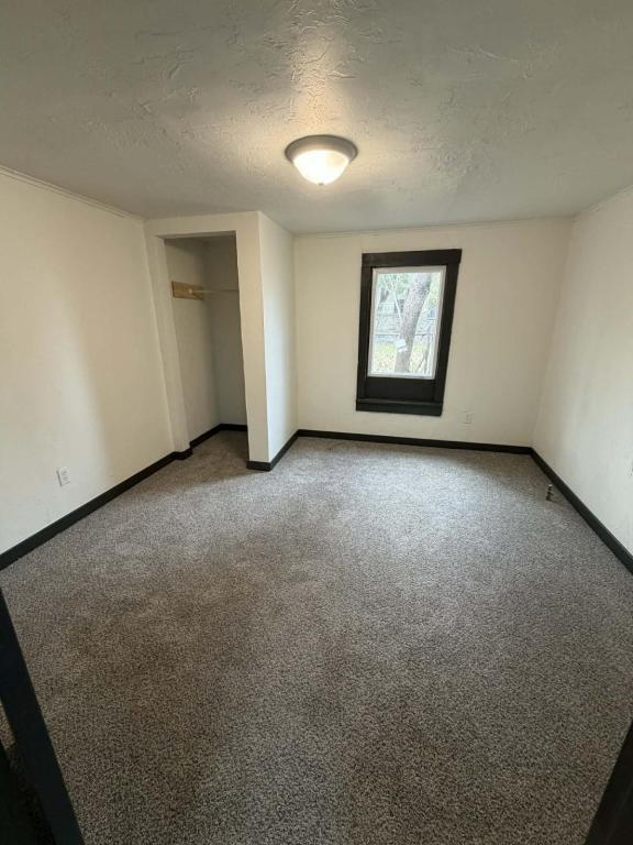 Building Photo - 510 Noble St