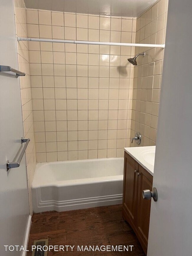 Building Photo - 3 br, 2 bath House - 6247 RAINBOW DR