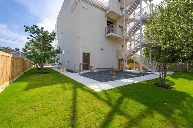 Building Photo - 2205 W Parmer Lane