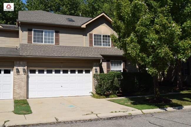 Building Photo - 1566 Heron Cir