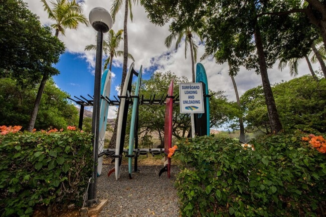 Building Photo - Makaha Valley Towers