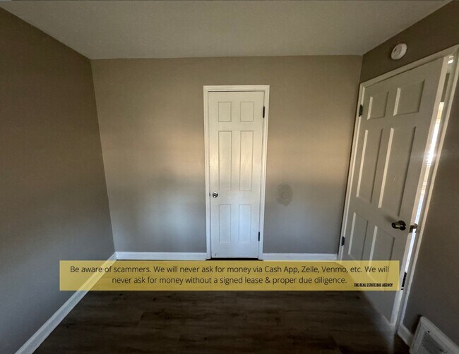 Building Photo - 10135 Cabot Dr